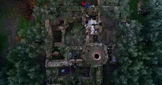 600 yıllık İznik’teki ilk hamam çürüyor