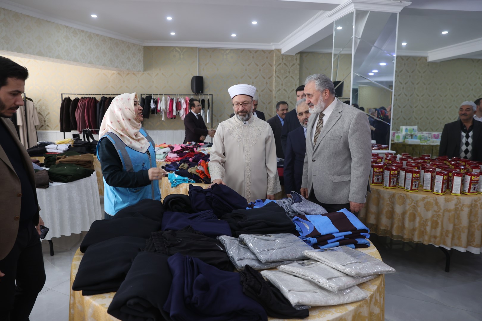 Çankaya İlçe Müftülüğü Başlattı: Bu Çarşıya Gelen Para Vermiyor