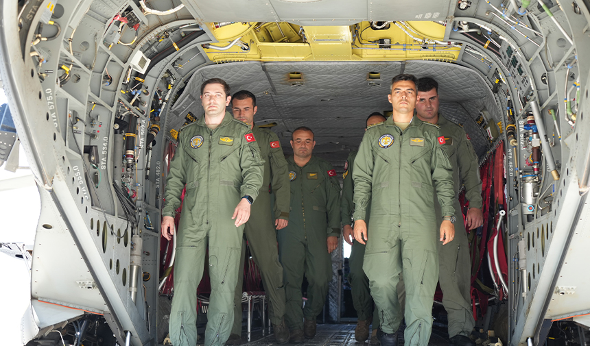 TSK'nın Kahraman Pilotları Orman Yangınlarına Karşı 7/24 Görevde