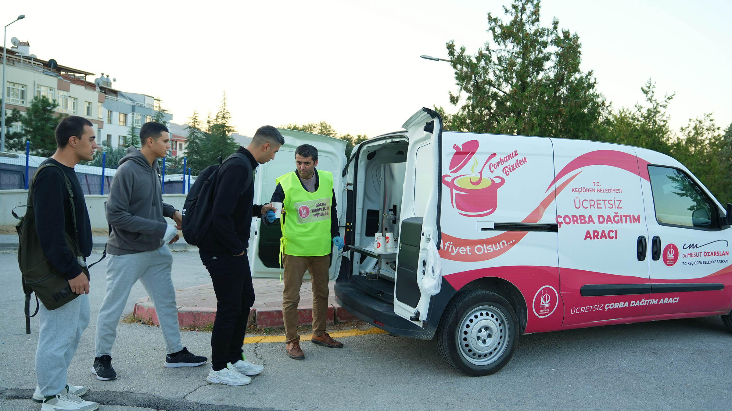 Keçiören Belediyesi’nden Sabah Çorbası İkramı