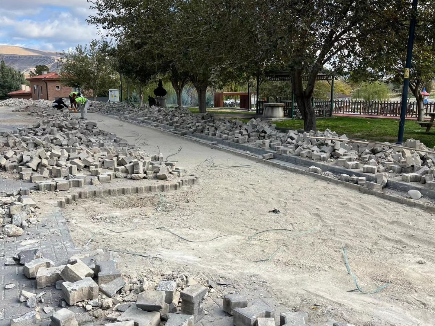 Nallıhan Belediyesi Çalışmalara ara vermiyor