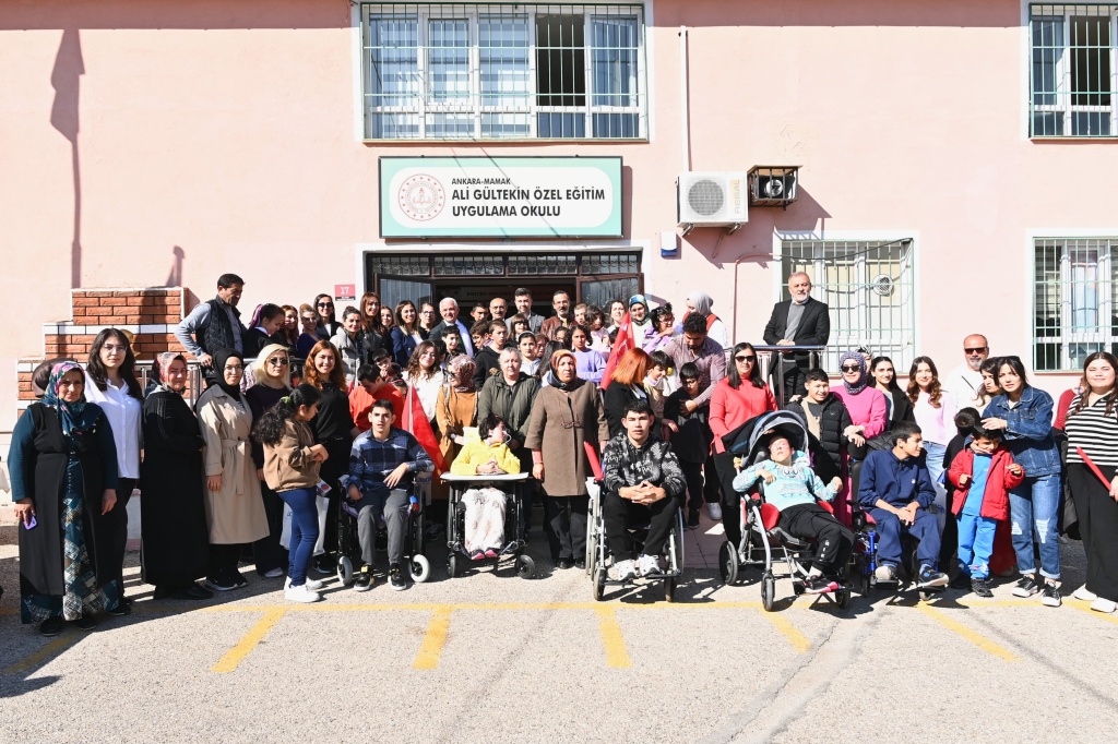 Mamak Belediye Başkanı Şahin, Özel Çocuklarla Kahvaltı Programında Bir Araya Geldi