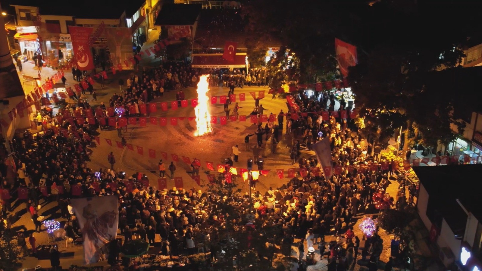 Güdül’de Cumhuriyet Bayramı Coşkusu: Geleneksel 'Sinsin Ateşi' Yandı