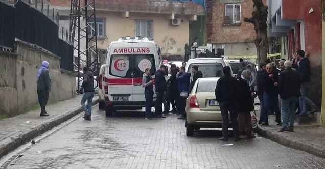 Diyarbakır’da park kavgasında silahlar konuştu: 2 yaralı