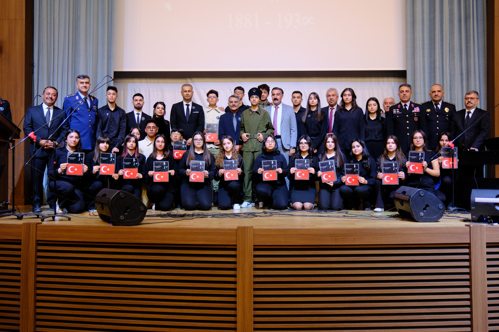Büyük Önder Atatürk'ü Vefatının 86'ncı yılında Rahmet ve Özlemle Anıyoruz