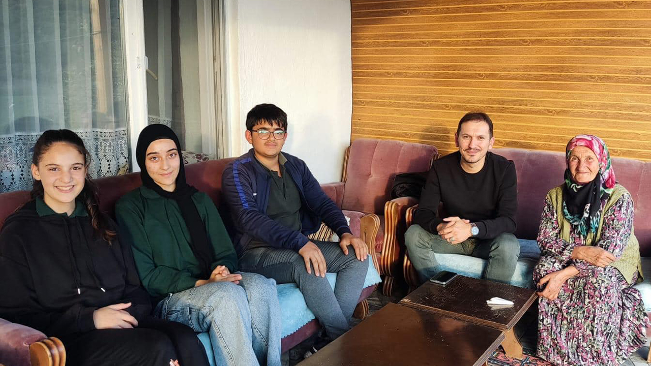 Yozgat'ın gençleri atasına hürmetli