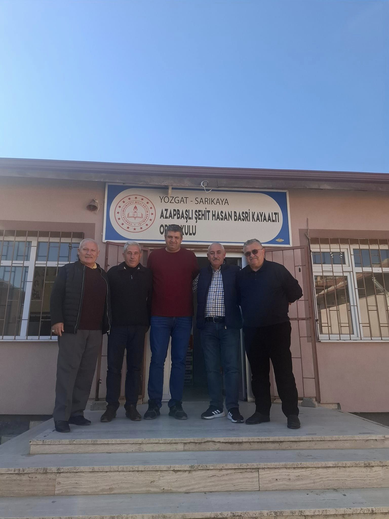 Yozgat’ın Derekaplancı Köyü Derneği çocukları üşütmeyecek