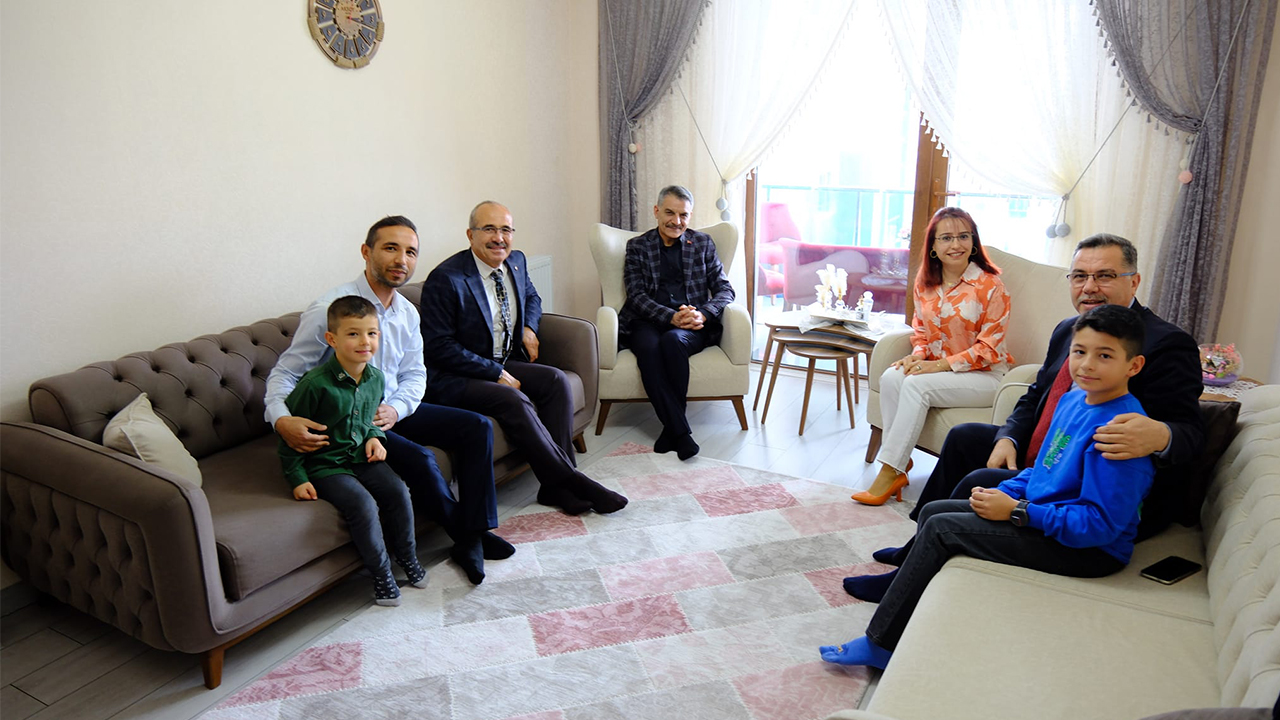Yozgat'ta öğretmenler gününde çifte kutlama