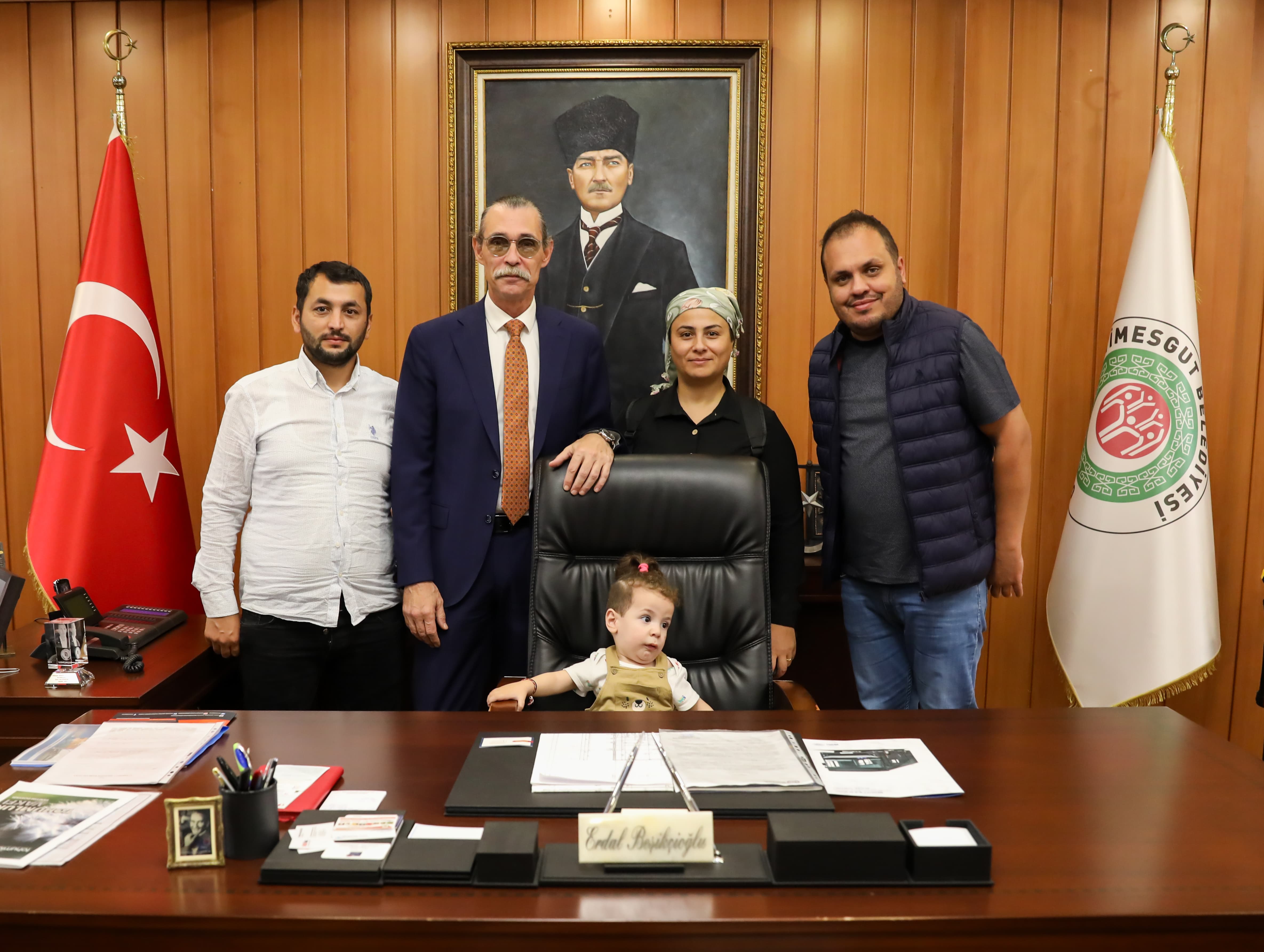 Etimesgut Belediye Başkanı Beşikçioğlu; Efraim Bebek İçin Sahneye Çıktı
