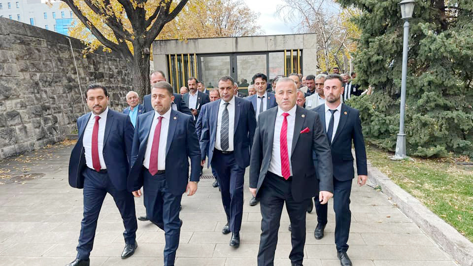 Yozgat'ın ülkücülerinden Gazi Meclise çıkarma!