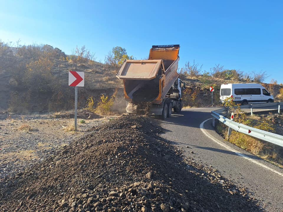 Güdül'de yollar yenileniyor