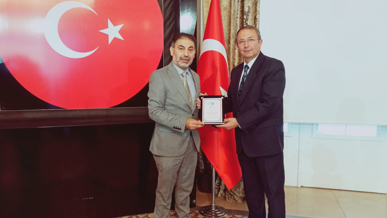 Yozgatlı Hemşerimiz Mustafa Eranıl’a Ankara’da “Yılın İyilik İnsanı Ödülü” Verildi