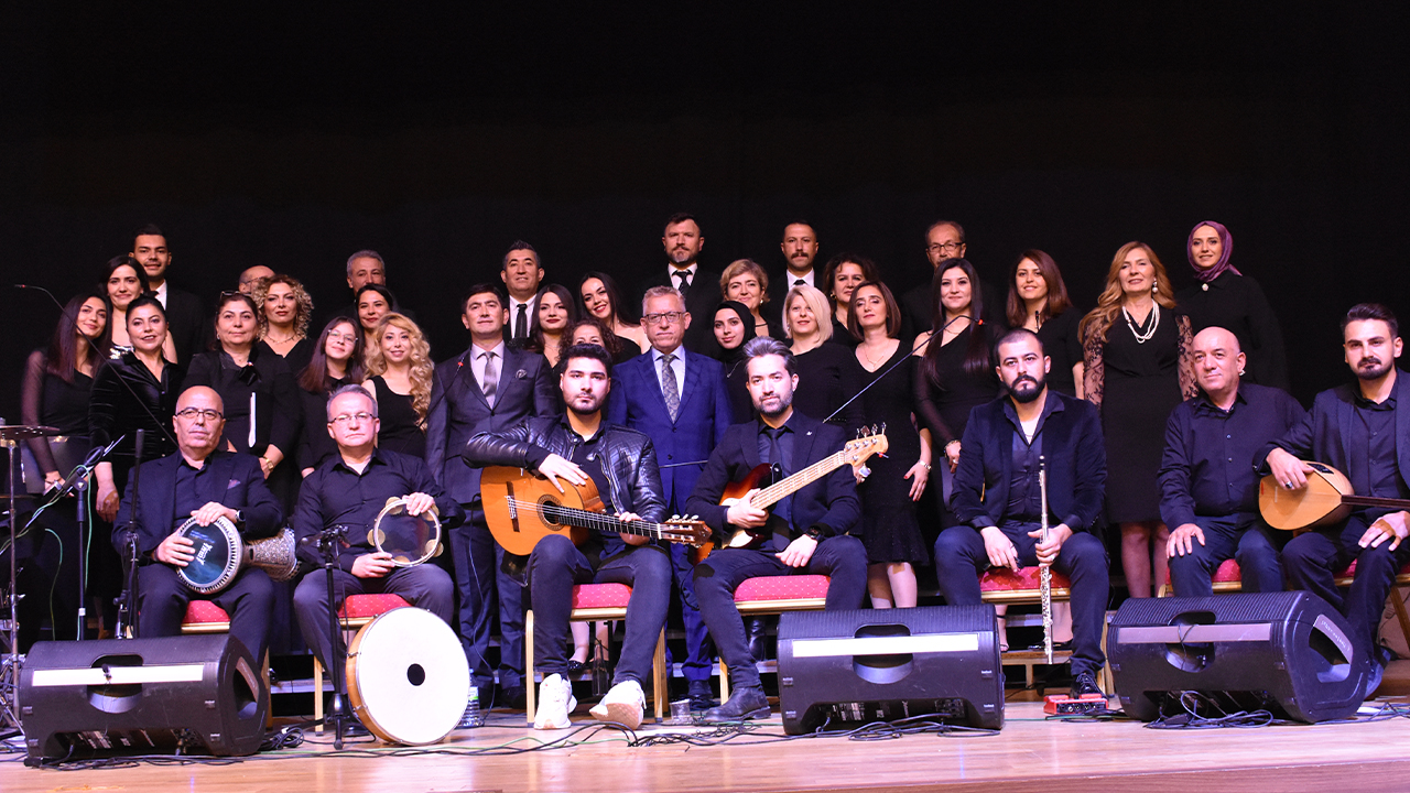 Nida Tüfekçi THM Korosundan Yozgatlılara Türkü Ziyafeti