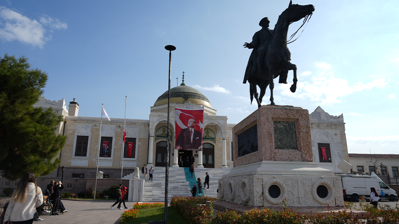 '10 Kasım Matemi' Sergisine Yoğun İlgi