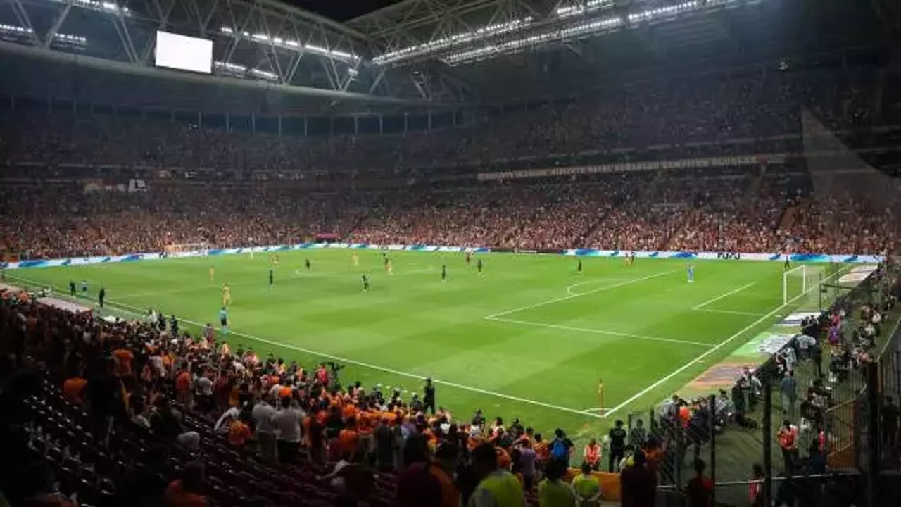 Şampiyonlar Ligi maçları nereden izlenir? CANLI maç izle! (ŞAMPİYONLAR LİGİ) Canlı şifresiz donmadan HD maç izle!
