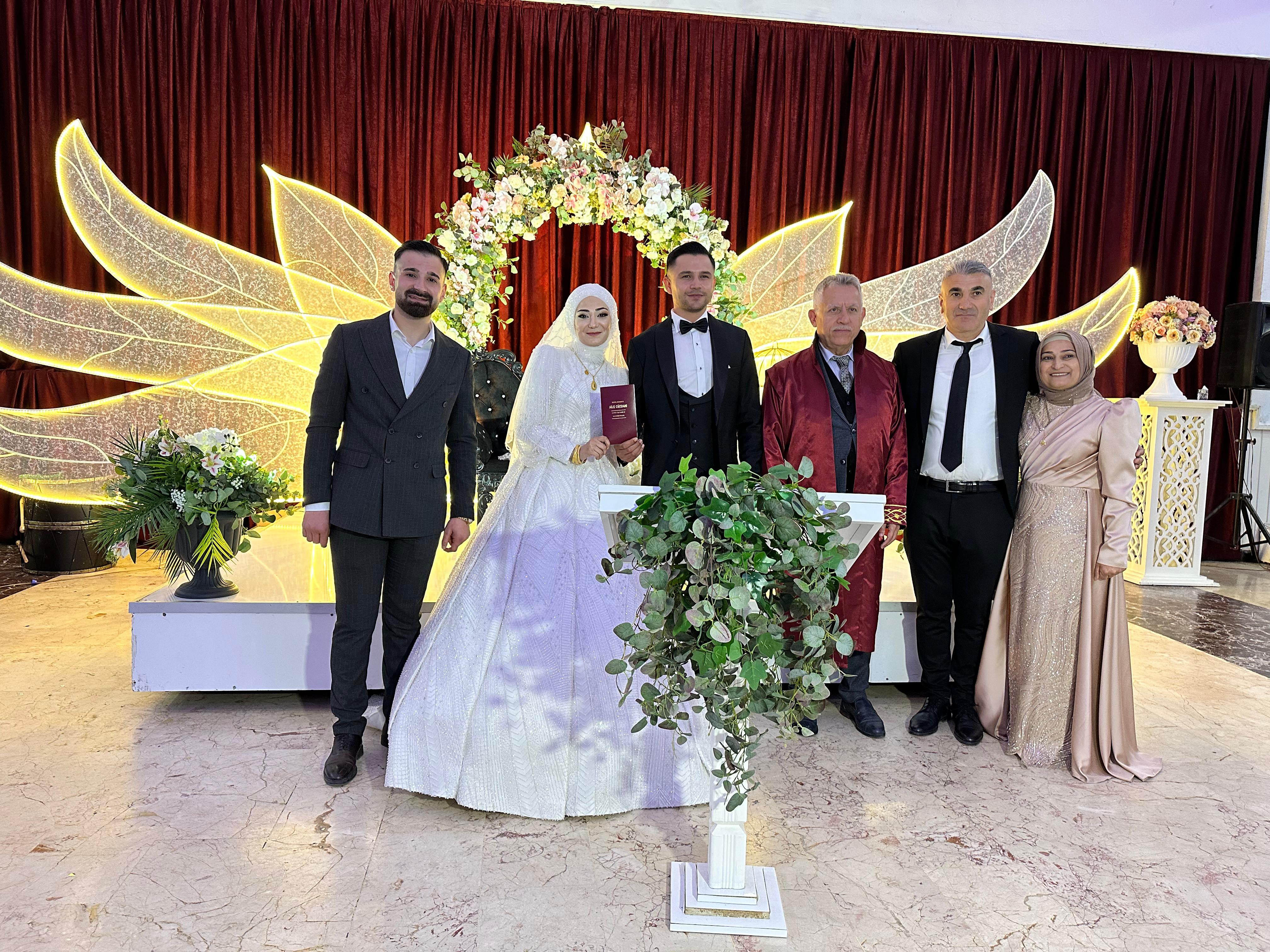 Yozgat’ta Düğün Coşkusu: Tokat ve Ateş Ailelerinin Mutlu Günü