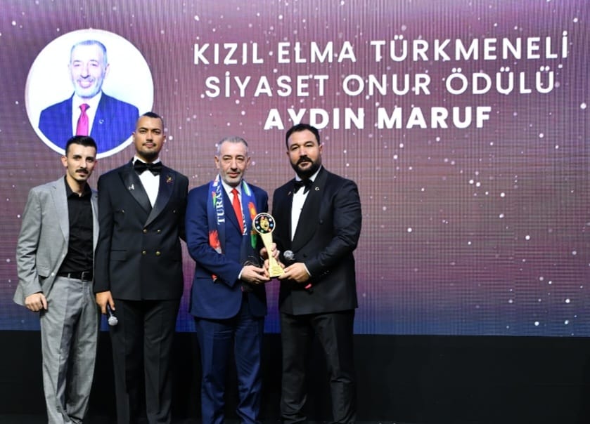 Türkmen Bakan Aydın Maruf'a Kızıl Elma Ödülü