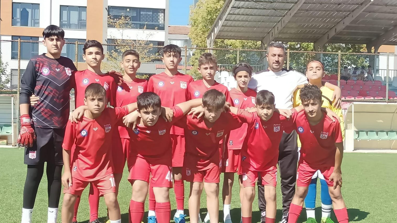 Akdağmadeni Spor Kulübü Başarılara Doymuyor