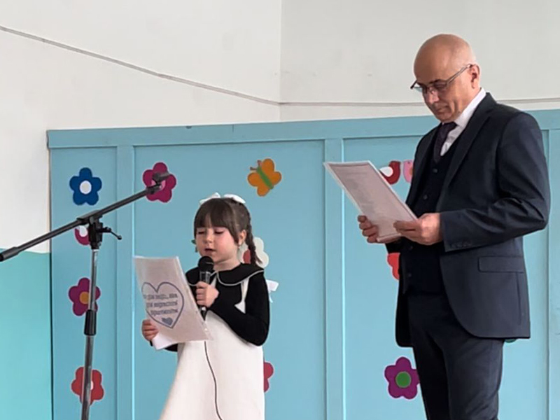 Yozgatlı Minik Vera’nın Sahne Performansı Yürekleri Isıttı