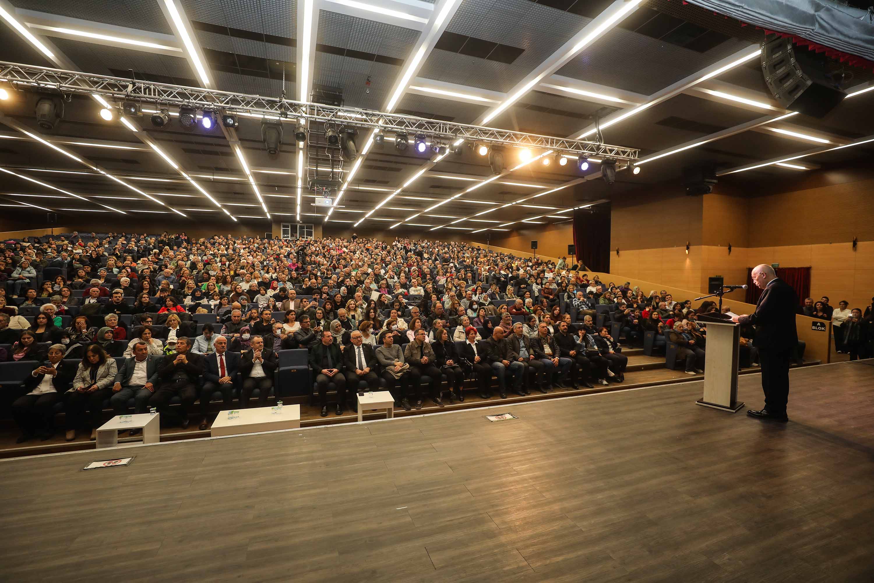 Nazım Hikmet’te Atatürk’ü Anma Gecesi: Duygusal Anlar Yaşandı