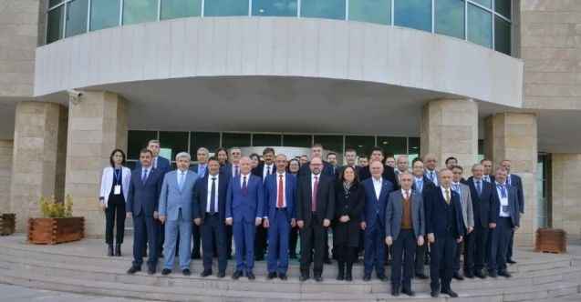 İhtisaslaşan 15 pilot üniversitenin rektörleri Kırşehir’de toplandı