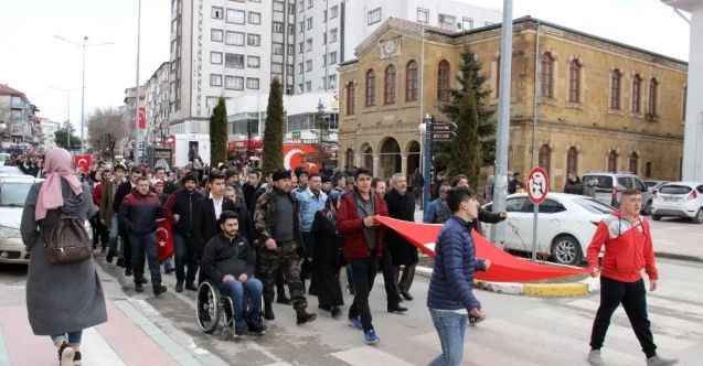 Alperenler şehitler için yürüdü