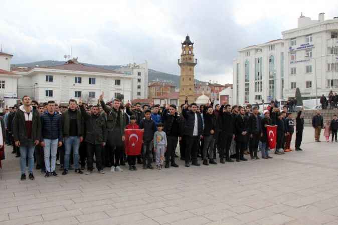Alperenler şehitler için yürüdü