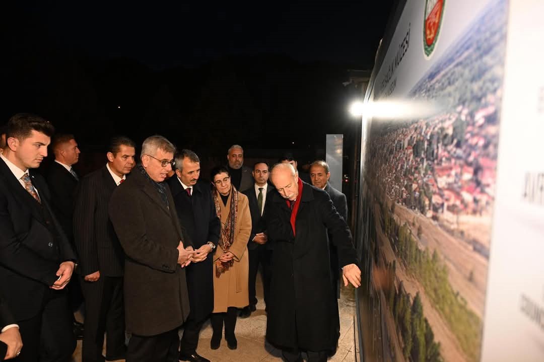 Sağlık Bakanı Memişoğlu, Sağlık Müzesi'ni Gezdi