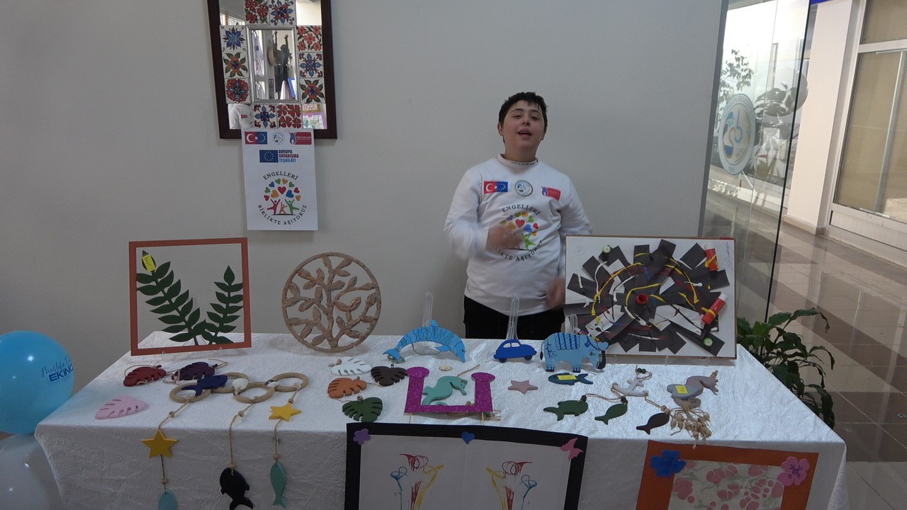 Sorgun’da Özel Çocuklardan Sanat Dolu Sergi