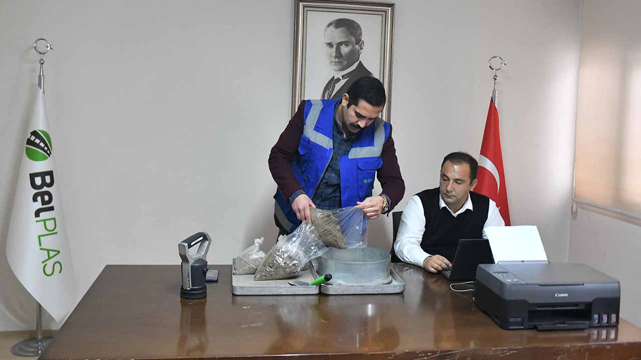 Ankara Büyükşehir Belediyesi'nden Çiftçilere Ücretsiz Toprak Analiz Desteği