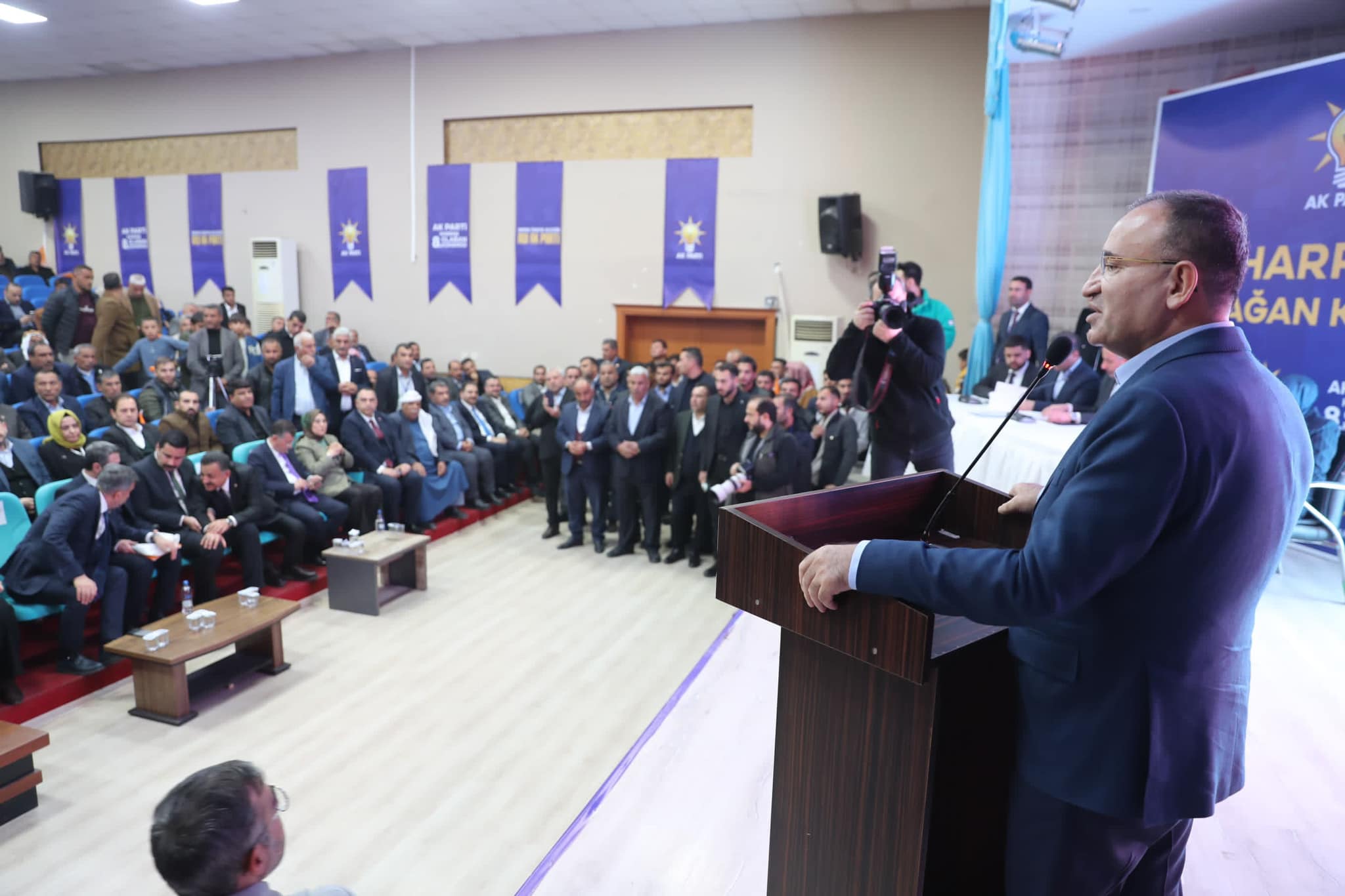 Yozgatlı Bekir Bozdağ, AK Parti Harran 8. Olağan Kongresi'ne Katıldı