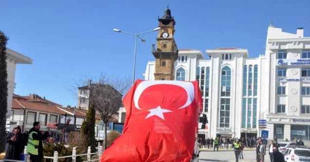 Şoförlerden konvoylu destek