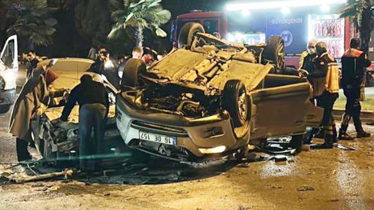 Direksiyon Hakimiyetini Kaybetti! Kaza Sonucu 1 Ölü, 3 Yaralı!