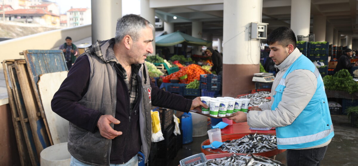 Çubuk Belediyesi Pazarcı Esnafının İçini Isıttı