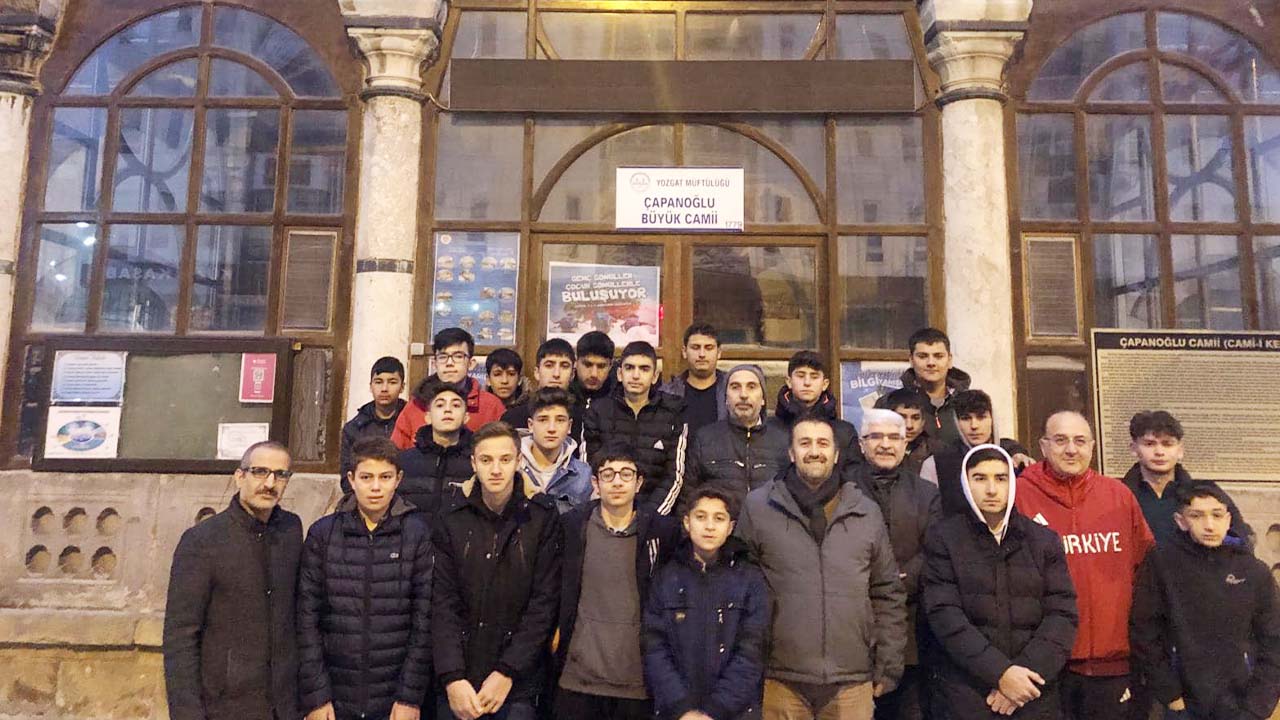 Yozgat’ta Gençler Sabah Namazında Bir Arada!