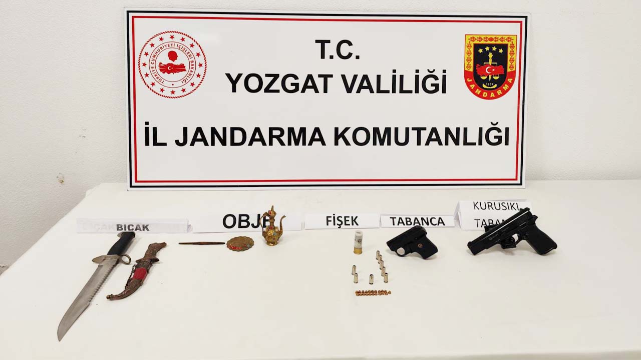 Yozgat’ta Tarihi Eser ve Silah Operasyonu! İşte Bulunanlar...