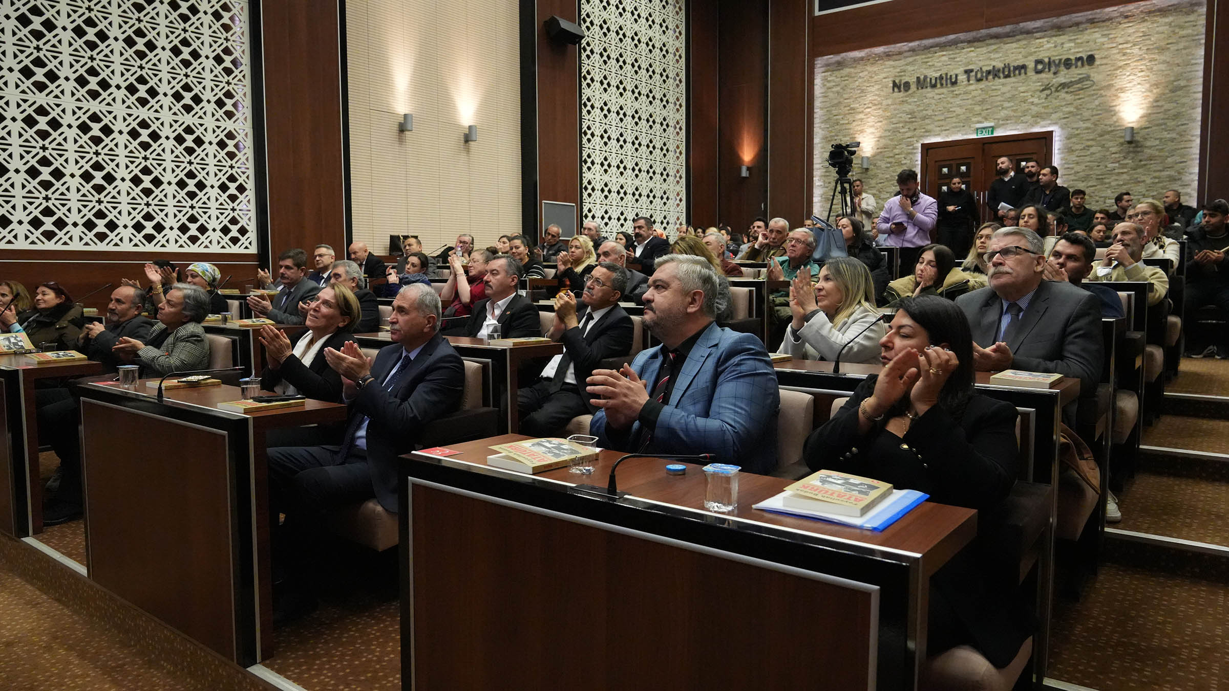 Keçiören’de Atatürk Söyleşisine Yoğun İlgi