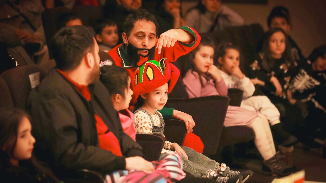 Keçiören’de Bir Günde İki Farklı Tiyatro Oyunu!
