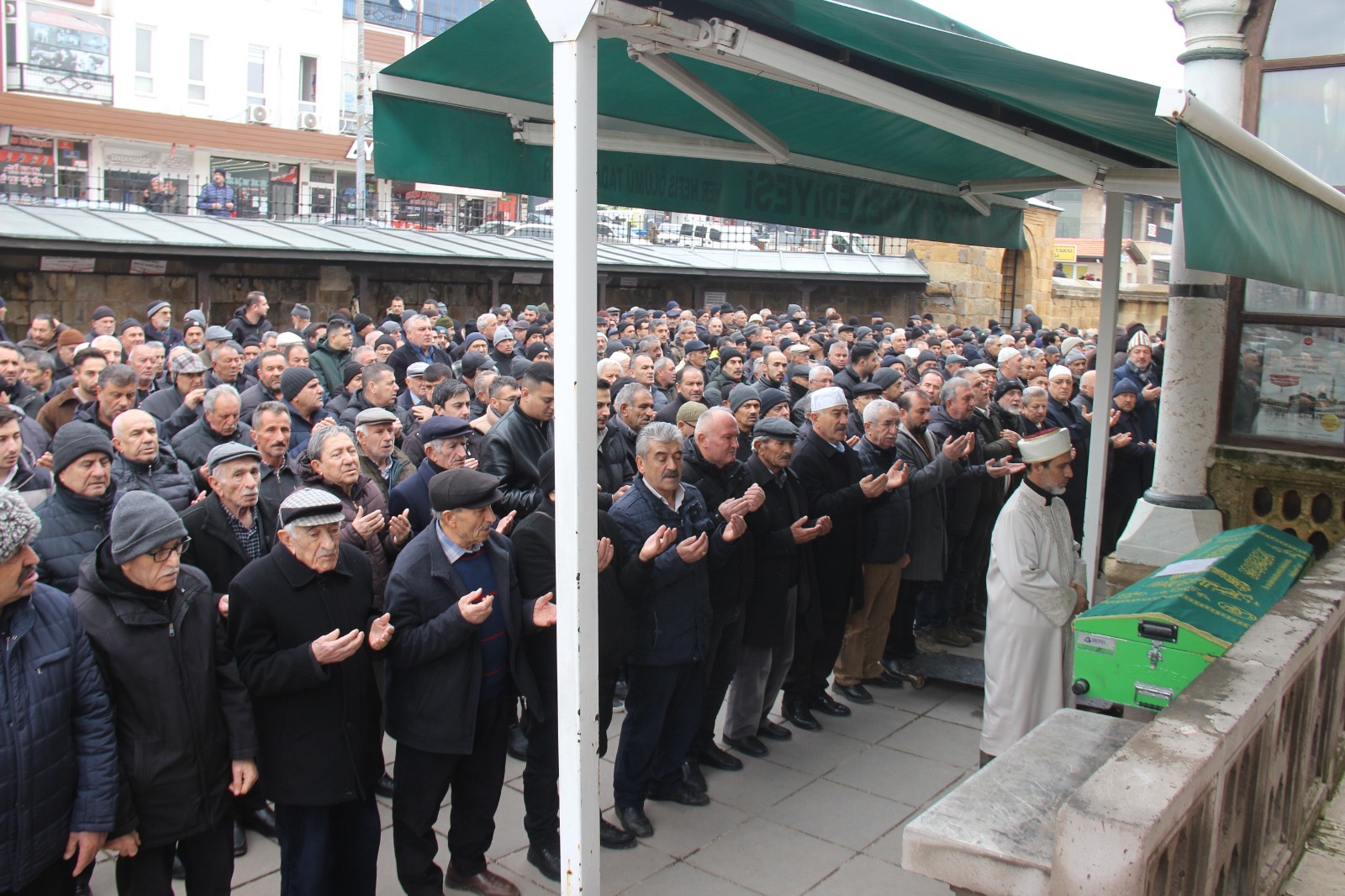 Yozgatlı Jeoloji mühendisi Şemsettin Demir son yolculuğuna uğurlandı