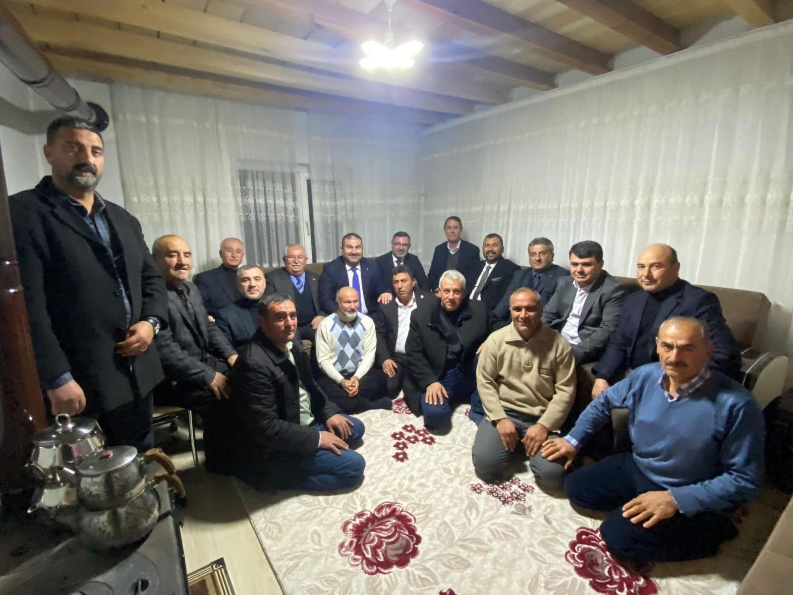Yozgat Ak Parti Teşkilatı Hacıçeşmesi Köyü’nde Muhtarlarla Buluştu