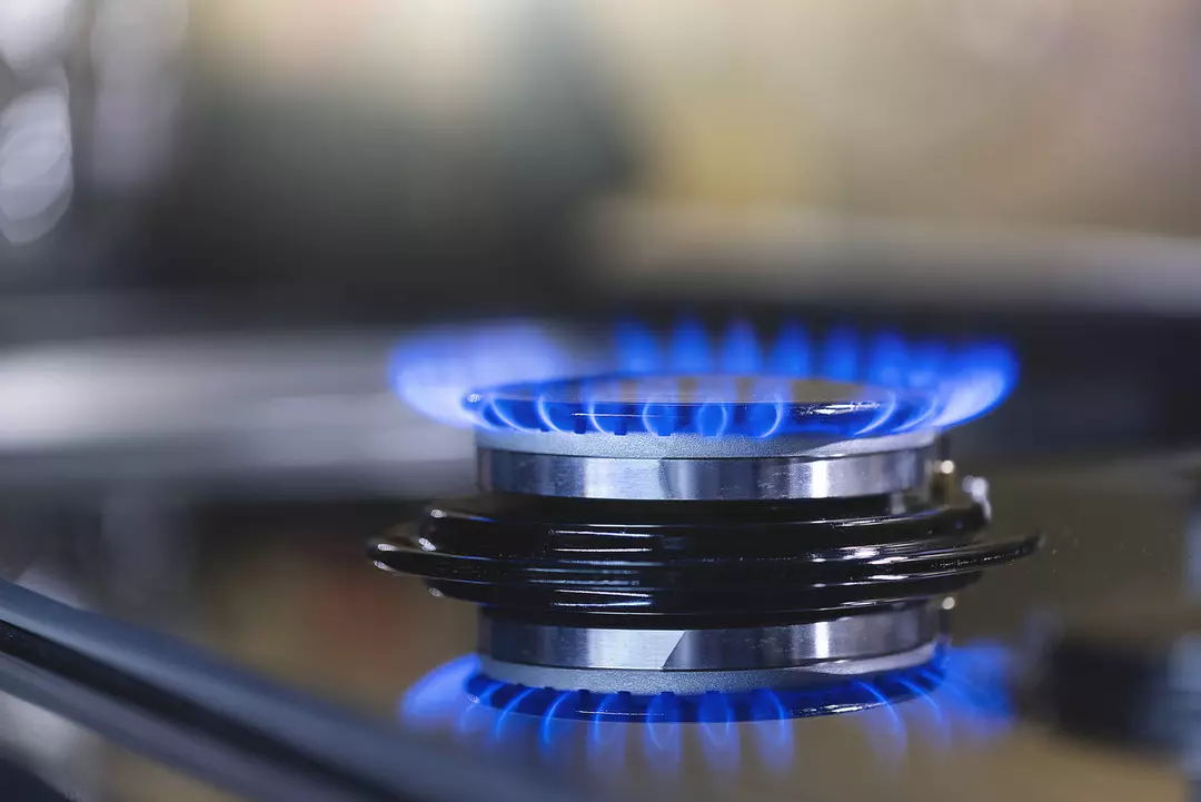 Doğalgaz alevi neden mavi, Doğalgaz hangi renkte yanar, Ocaktaki alev neden kırmızı olur, Ocak turuncu yanıyor ne yapma