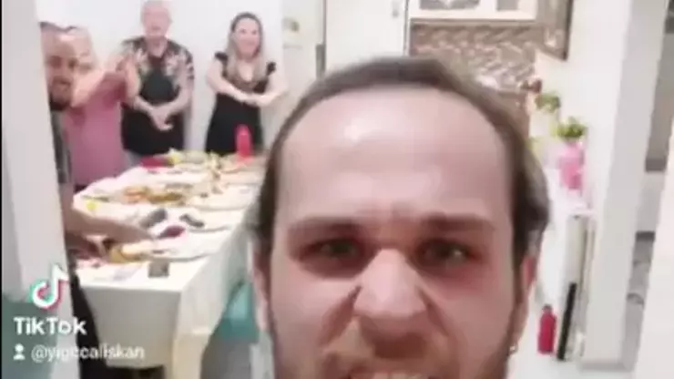 Abartılı yılbaşı videosu gündem oldu! Yiğit Çalışkan instagram, TikTok adresi! Yiğit Çalışkan kimdir?