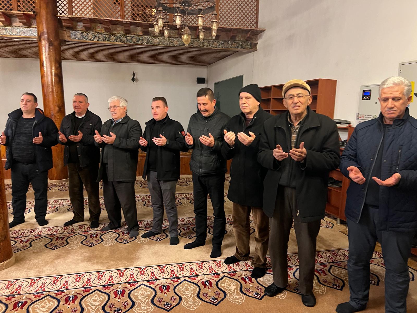 Ayaş Belediyesi Kandil Simidi Dağıttı