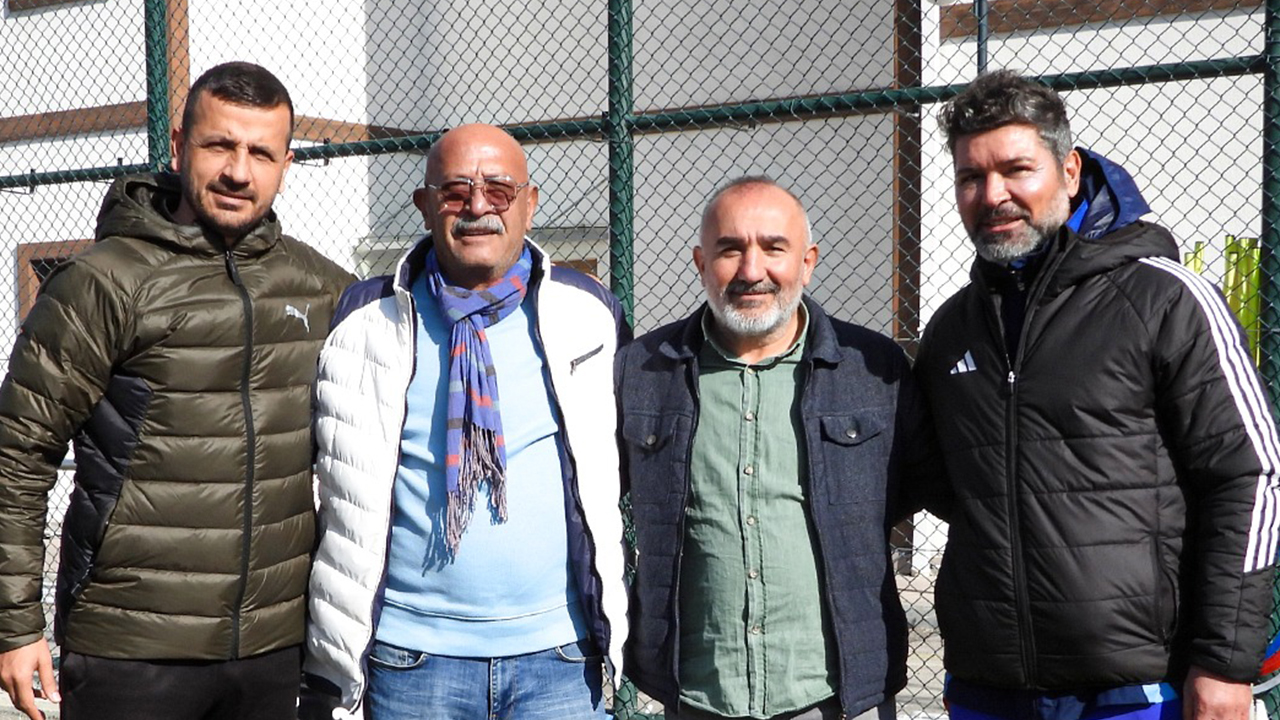 Etimesgut Belediyespor’a Anlamlı Ziyaret: Efsane Futbolculardan Moral Desteği