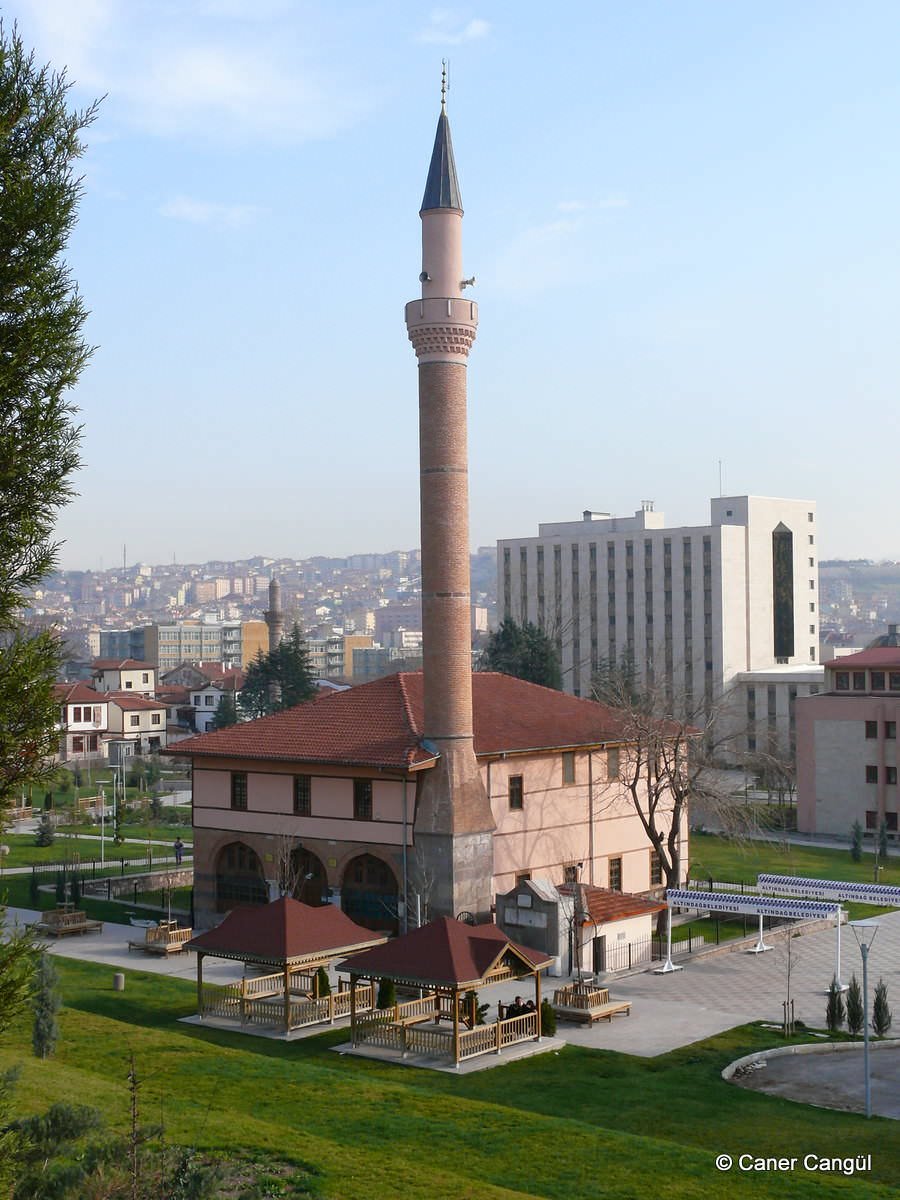 Her Köşesinde Kelime-i Tevhit Yazılarıyla Gizli Bir Hazine