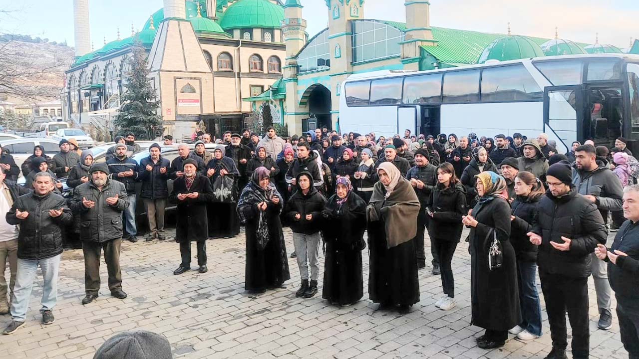 Yozgat'ta umre yolcuları dualarla uğurlandı!