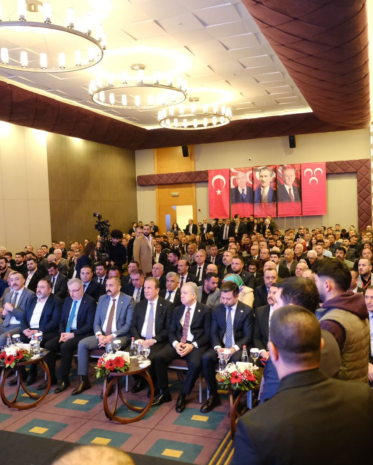 MHP Genel Başkan Yardımcısı Sadir Durmaz, Antalya’da Belediye Meclis Üyeleriyle Buluştu