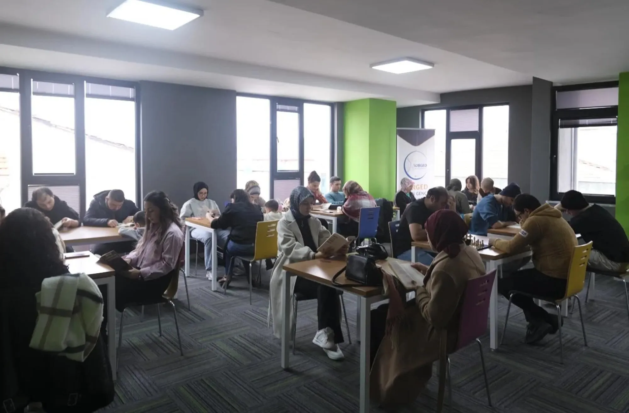 SORGED'den Gençlere Sıcak İkram: Kitap, Çay ve Çiğ Köfte!