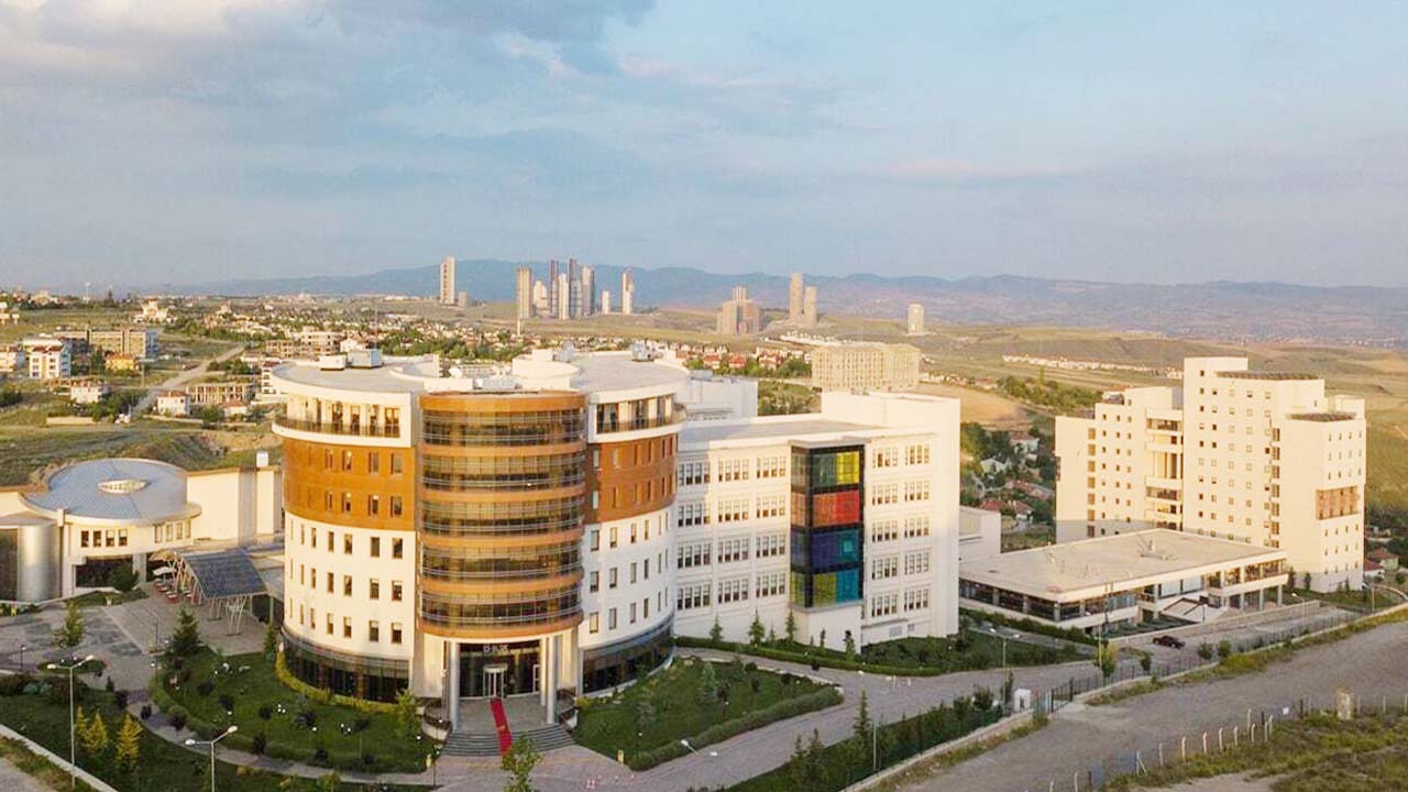 Ufuk Üniversitesi Öğretim Üyesi Alacak!