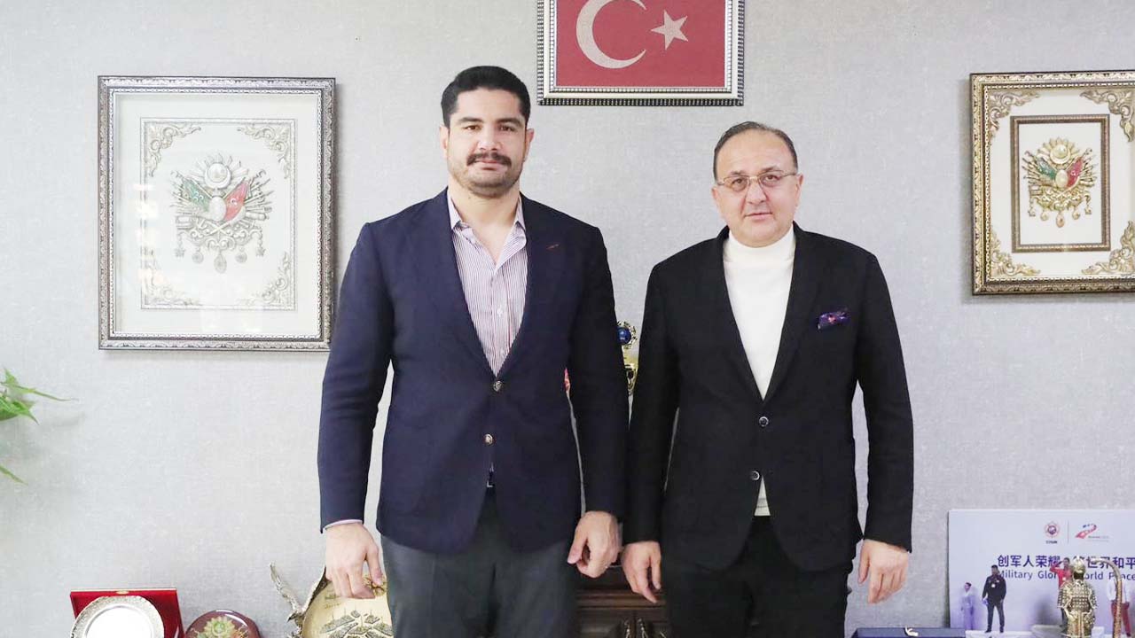 Milli Güreşçi Taha Akgül’e Yozgat’tan Destek!